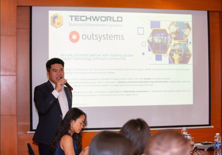 TECHWORLD & OutSystems Roundtable: Tá»‘i Æ¯u Váº­n HÃ nh Doanh Nghiá»‡p Trong Ká»· NguyÃªn AI